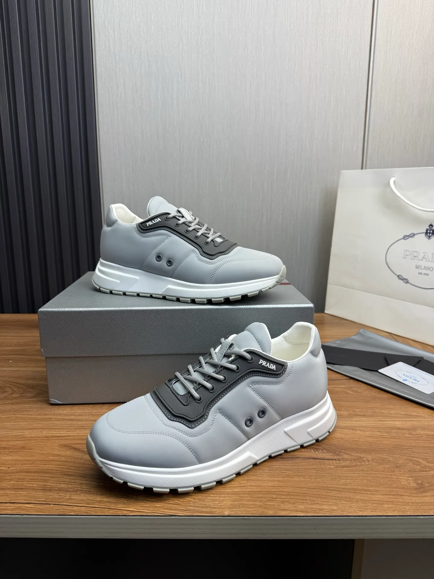 Men's shoes 💰560💰 [PRADA] Popular men's shoes shipped 👏Official website synchronized ⬆️Original imported waterproof fabric + cowhide lining, 1⃣️:1⃣️reproduction, original sole, 38-45 (45. Customized, non-refundable)